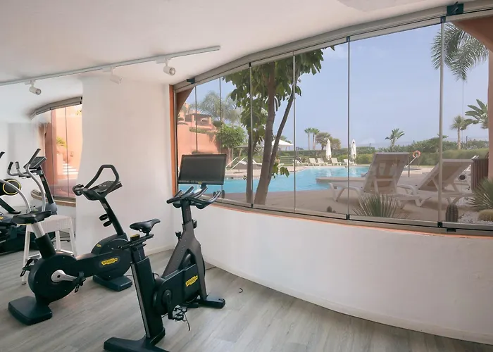 Spectacular Frontline Penthouse *