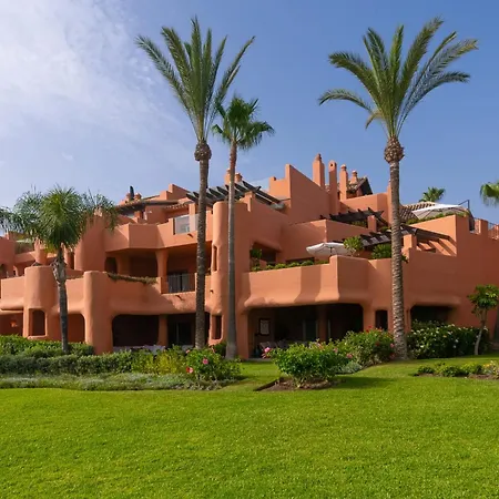 Spectacular Frontline Penthouse Lejlighed Marbella