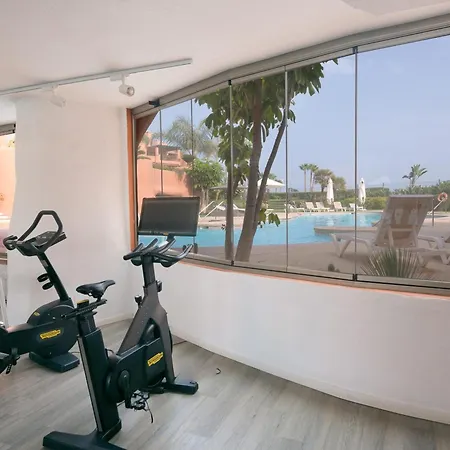 Spectacular Frontline Penthouse *