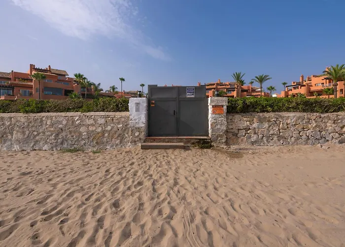 Spectacular Frontline Penthouse